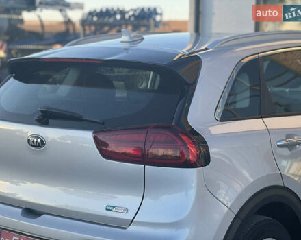 Серый Киа Niro, объемом двигателя 0 л и пробегом 139 тыс. км за 17999 $, фото 17 на Automoto.ua