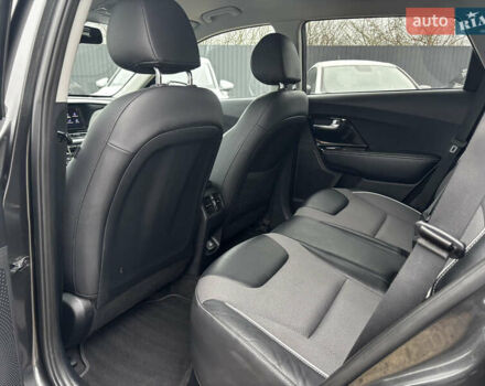 Серый Киа Niro, объемом двигателя 0 л и пробегом 39 тыс. км за 23100 $, фото 33 на Automoto.ua