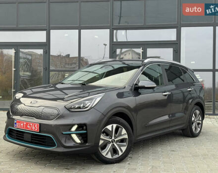 Серый Киа Niro, объемом двигателя 0 л и пробегом 147 тыс. км за 18450 $, фото 6 на Automoto.ua