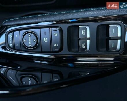 Серый Киа Niro, объемом двигателя 0 л и пробегом 97 тыс. км за 22200 $, фото 32 на Automoto.ua