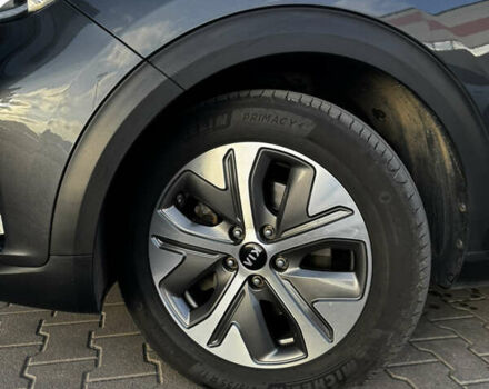 Серый Киа Niro, объемом двигателя 0 л и пробегом 86 тыс. км за 23400 $, фото 40 на Automoto.ua