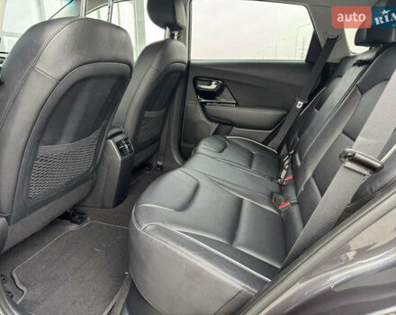 Серый Киа Niro, объемом двигателя 0 л и пробегом 147 тыс. км за 18450 $, фото 48 на Automoto.ua