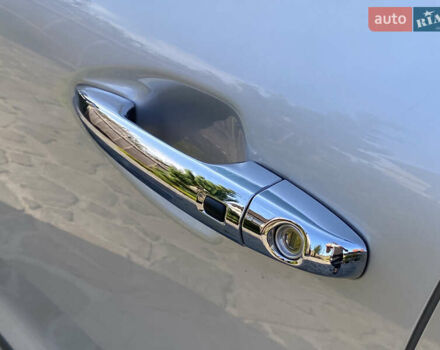 Серый Киа Niro, объемом двигателя 0 л и пробегом 59 тыс. км за 21299 $, фото 15 на Automoto.ua