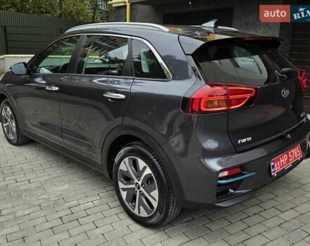 Серый Киа Niro, объемом двигателя 0 л и пробегом 142 тыс. км за 17999 $, фото 6 на Automoto.ua