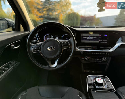 Серый Киа Niro, объемом двигателя 0 л и пробегом 117 тыс. км за 19300 $, фото 16 на Automoto.ua