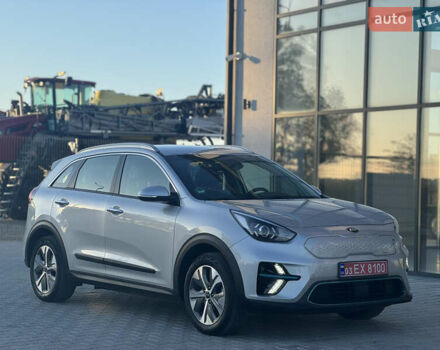 Серый Киа Niro, объемом двигателя 0 л и пробегом 139 тыс. км за 17999 $, фото 24 на Automoto.ua