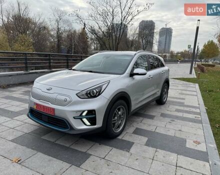 Сірий Кіа Niro, об'ємом двигуна 0 л та пробігом 101 тис. км за 19300 $, фото 6 на Automoto.ua