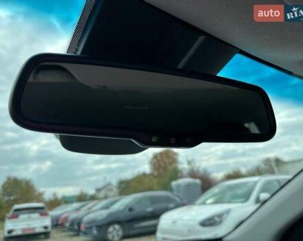 Серый Киа Niro, объемом двигателя 0 л и пробегом 62 тыс. км за 24600 $, фото 56 на Automoto.ua