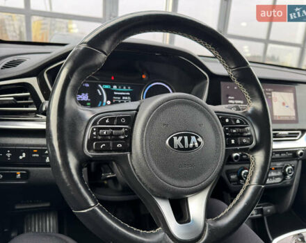 Серый Киа Niro, объемом двигателя 0 л и пробегом 147 тыс. км за 18450 $, фото 73 на Automoto.ua