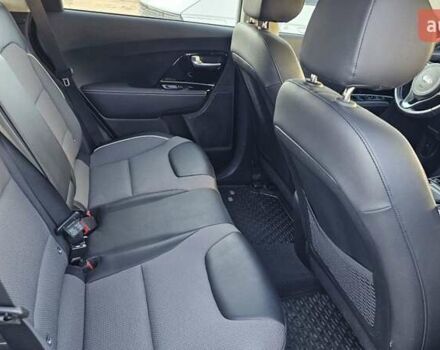 Серый Киа Niro, объемом двигателя 0 л и пробегом 40 тыс. км за 23300 $, фото 12 на Automoto.ua