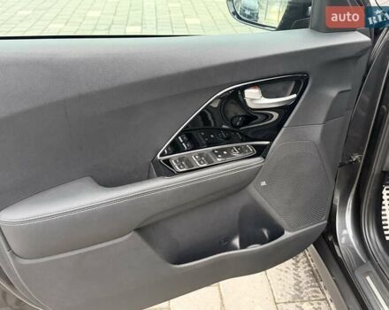Серый Киа Niro, объемом двигателя 0 л и пробегом 47 тыс. км за 23890 $, фото 11 на Automoto.ua