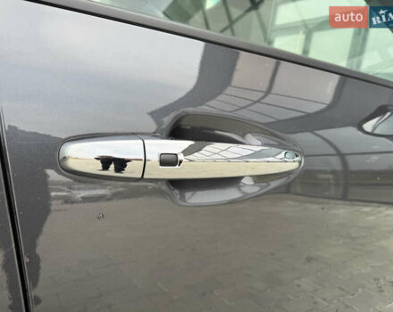 Серый Киа Niro, объемом двигателя 0 л и пробегом 147 тыс. км за 18450 $, фото 34 на Automoto.ua