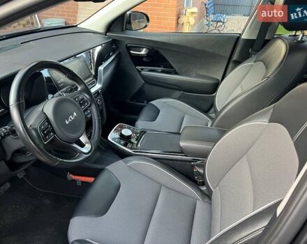 Серый Киа Niro, объемом двигателя 0 л и пробегом 106 тыс. км за 21700 $, фото 6 на Automoto.ua