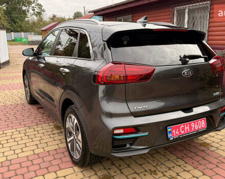 Серый Киа Niro, объемом двигателя 0 л и пробегом 88 тыс. км за 19700 $, фото 6 на Automoto.ua