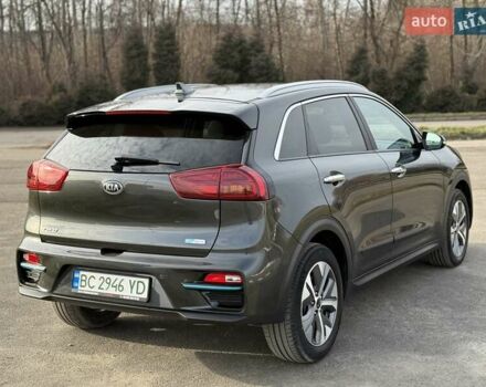 Сірий Кіа Niro, об'ємом двигуна 0 л та пробігом 88 тис. км за 21700 $, фото 11 на Automoto.ua