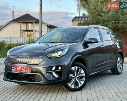 Киа Niro 2021 в Бердичеве на Automoto.ua Серый Киа Niro, объемом двигателя 0 л и пробегом 82 тыс. км за 19250 $, фото 6 на Automoto.ua