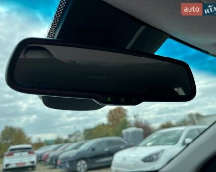 Серый Киа Niro, объемом двигателя 0 л и пробегом 62 тыс. км за 24600 $, фото 10 на Automoto.ua