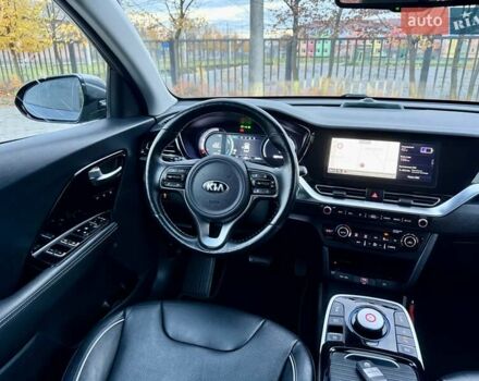 Киа Niro 2021 в Бердичеве на Automoto.ua Серый Киа Niro, объемом двигателя 0 л и пробегом 82 тыс. км за 19250 $, фото 100 на Automoto.ua