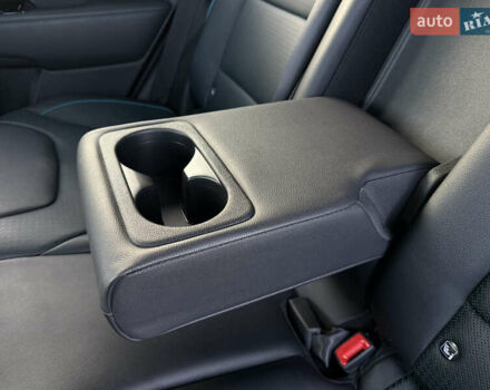 Сірий Кіа Niro, об'ємом двигуна 0 л та пробігом 97 тис. км за 22900 $, фото 83 на Automoto.ua