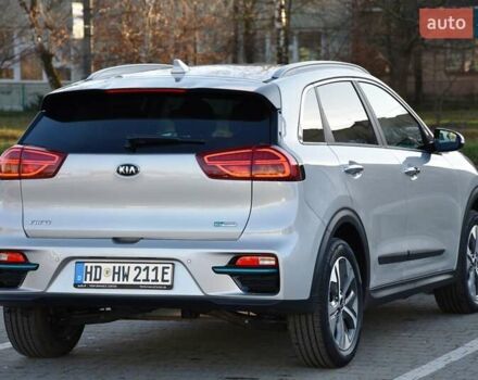 Серый Киа Niro, объемом двигателя 0 л и пробегом 23 тыс. км за 24590 $, фото 5 на Automoto.ua