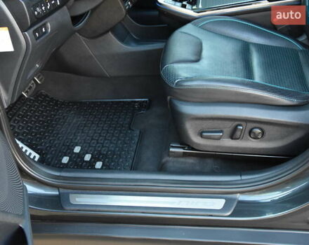 Сірий Кіа Niro, об'ємом двигуна 0 л та пробігом 99 тис. км за 22880 $, фото 22 на Automoto.ua