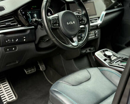 Серый Киа Niro, объемом двигателя 0 л и пробегом 93 тыс. км за 21500 $, фото 8 на Automoto.ua