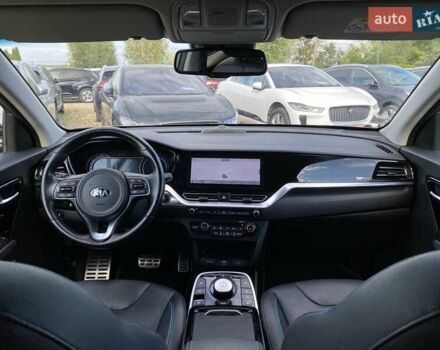 Серый Киа Niro, объемом двигателя 0 л и пробегом 66 тыс. км за 24200 $, фото 22 на Automoto.ua