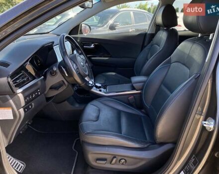 Серый Киа Niro, объемом двигателя 0 л и пробегом 67 тыс. км за 23400 $, фото 28 на Automoto.ua