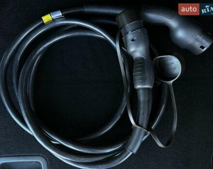 Сірий Кіа Niro, об'ємом двигуна 0 л та пробігом 100 тис. км за 21900 $, фото 79 на Automoto.ua