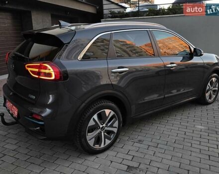 Сірий Кіа Niro, об'ємом двигуна 0 л та пробігом 136 тис. км за 18899 $, фото 5 на Automoto.ua