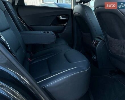 Серый Киа Niro, объемом двигателя 0 л и пробегом 54 тыс. км за 23900 $, фото 90 на Automoto.ua