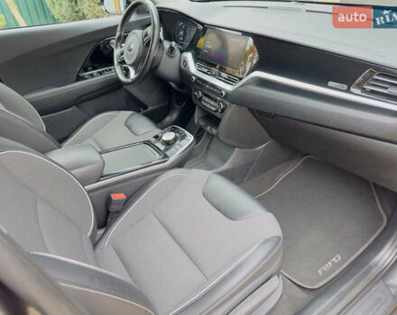 Серый Киа Niro, объемом двигателя 0 л и пробегом 137 тыс. км за 18450 $, фото 31 на Automoto.ua