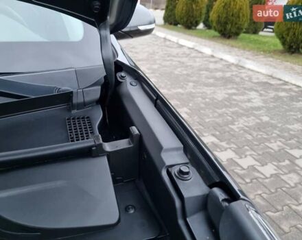 Серый Киа Niro, объемом двигателя 0 л и пробегом 42 тыс. км за 22850 $, фото 50 на Automoto.ua