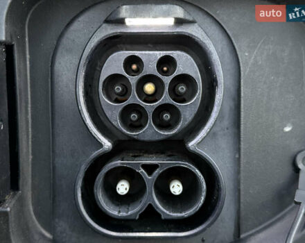 Серый Киа Niro, объемом двигателя 0 л и пробегом 82 тыс. км за 22900 $, фото 12 на Automoto.ua