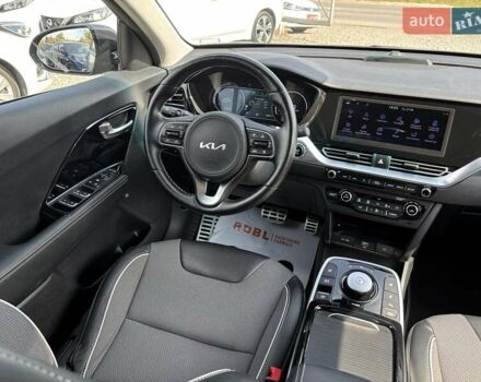 Серый Киа Niro, объемом двигателя 0 л и пробегом 62 тыс. км за 22450 $, фото 17 на Automoto.ua