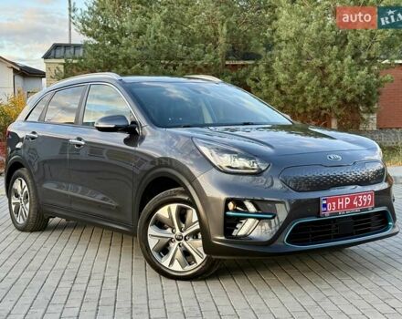 Киа Niro 2021 в Бердичеве на Automoto.ua Серый Киа Niro, объемом двигателя 0 л и пробегом 82 тыс. км за 19250 $, фото 2 на Automoto.ua