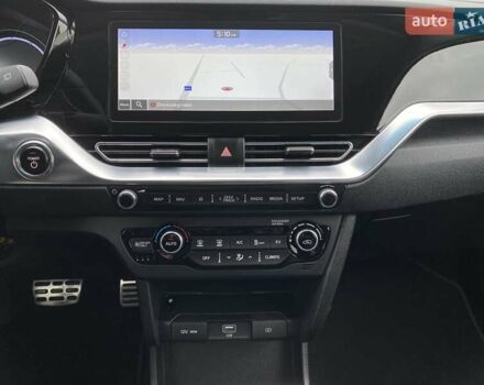 Сірий Кіа Niro, об'ємом двигуна 0 л та пробігом 86 тис. км за 23400 $, фото 52 на Automoto.ua