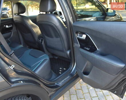 Сірий Кіа Niro, об'ємом двигуна 0 л та пробігом 99 тис. км за 22880 $, фото 30 на Automoto.ua