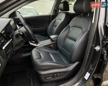 Сірий Кіа Niro, об'ємом двигуна 0 л та пробігом 86 тис. км за 23400 $, фото 32 на Automoto.ua