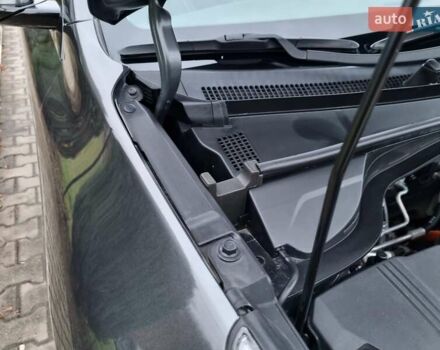 Серый Киа Niro, объемом двигателя 0 л и пробегом 42 тыс. км за 22850 $, фото 48 на Automoto.ua