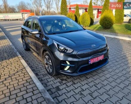 Серый Киа Niro, объемом двигателя 0 л и пробегом 121 тыс. км за 18750 $, фото 2 на Automoto.ua