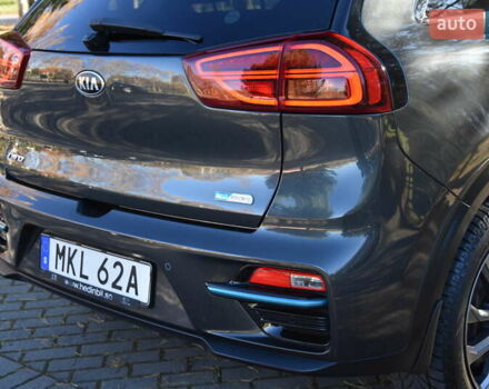 Сірий Кіа Niro, об'ємом двигуна 0 л та пробігом 99 тис. км за 22880 $, фото 10 на Automoto.ua