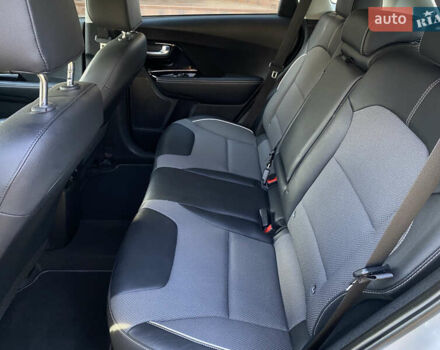 Серый Киа Niro, объемом двигателя 0 л и пробегом 59 тыс. км за 21299 $, фото 41 на Automoto.ua