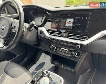 Киа Niro 2021 в Бахмаче на Automoto.ua Серый Киа Niro, объемом двигателя 0 л и пробегом 139 тыс. км за 17900 $, фото 15 на Automoto.ua