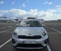 Серый Киа Niro, объемом двигателя 1.58 л и пробегом 55 тыс. км за 23500 $, фото 1 на Automoto.ua