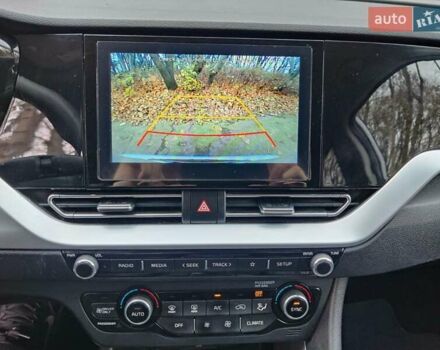 Сірий Кіа Niro, об'ємом двигуна 1.58 л та пробігом 115 тис. км за 19800 $, фото 22 на Automoto.ua