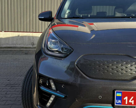 Серый Киа Niro, объемом двигателя 0 л и пробегом 86 тыс. км за 23400 $, фото 3 на Automoto.ua