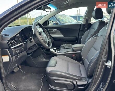 Серый Киа Niro, объемом двигателя 0 л и пробегом 52 тыс. км за 20750 $, фото 26 на Automoto.ua