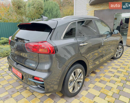 Серый Киа Niro, объемом двигателя 0 л и пробегом 137 тыс. км за 18350 $, фото 16 на Automoto.ua