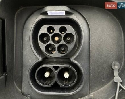 Серый Киа Niro, объемом двигателя 0 л и пробегом 86 тыс. км за 24400 $, фото 22 на Automoto.ua